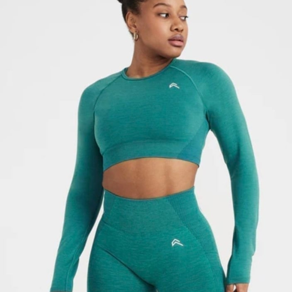 Oner Active Teal Long Sleeve Crop Top.